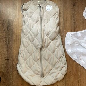 Dreamland baby swaddle